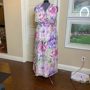 London Times Maxi pink Floral Dress size 18